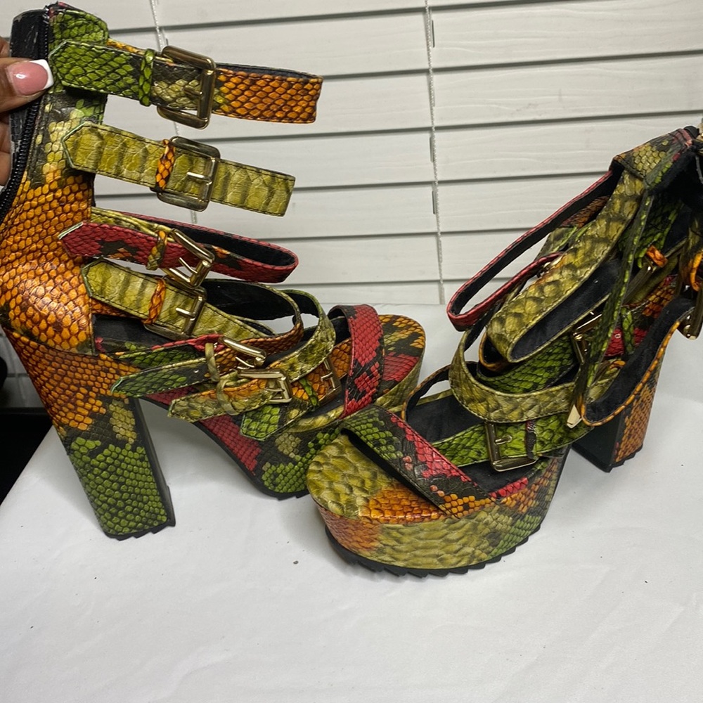 Snakeskin chunky heel
